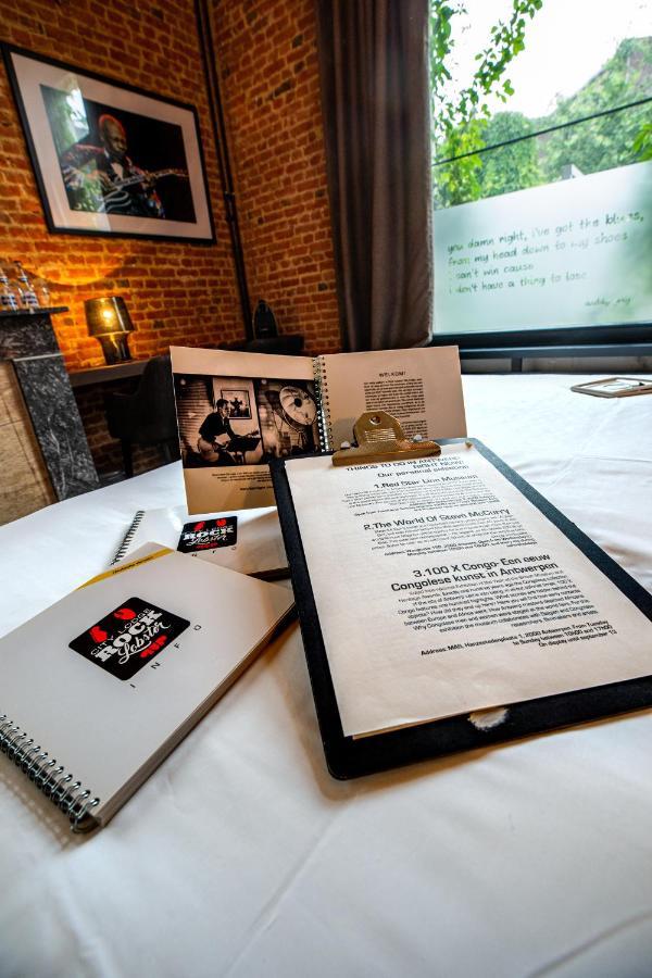 Rock Lobster City Lodge แอนต์เวิร์ป ภายนอก รูปภาพ